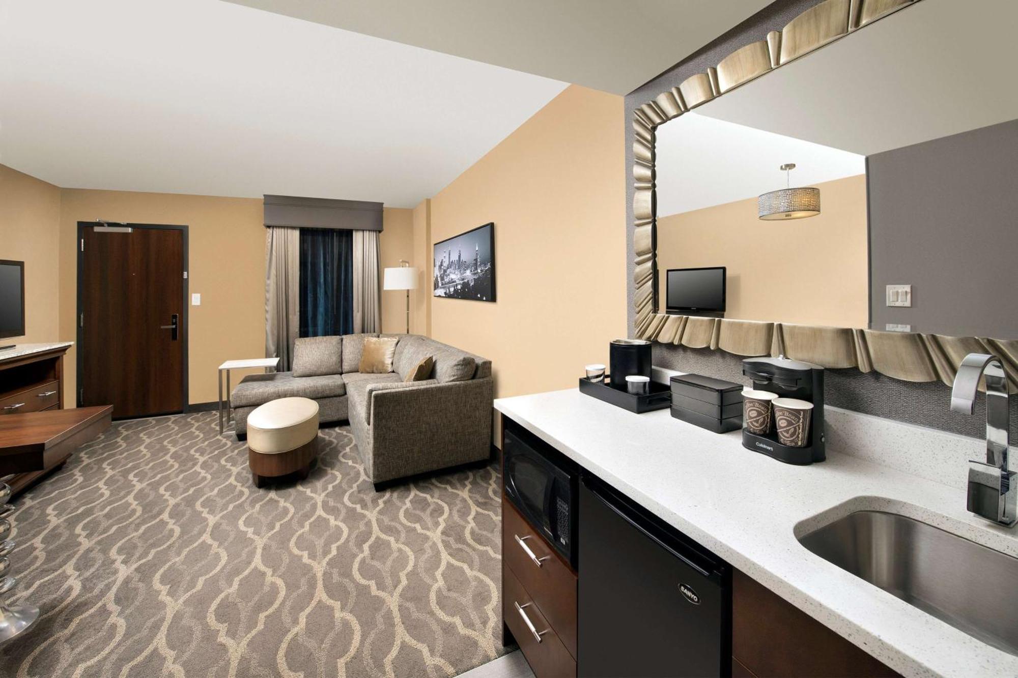 Embassy By Hilton Atlanta Airport College Park