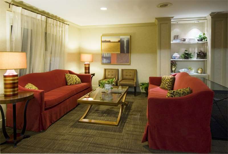 Hotel Embassy By Hilton Atlanta Airport 3*