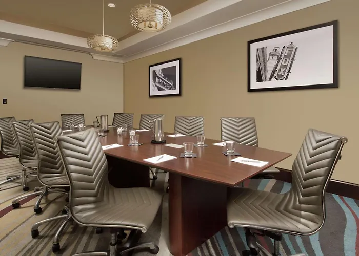 Embassy Suites By Hilton Atlanta Airport