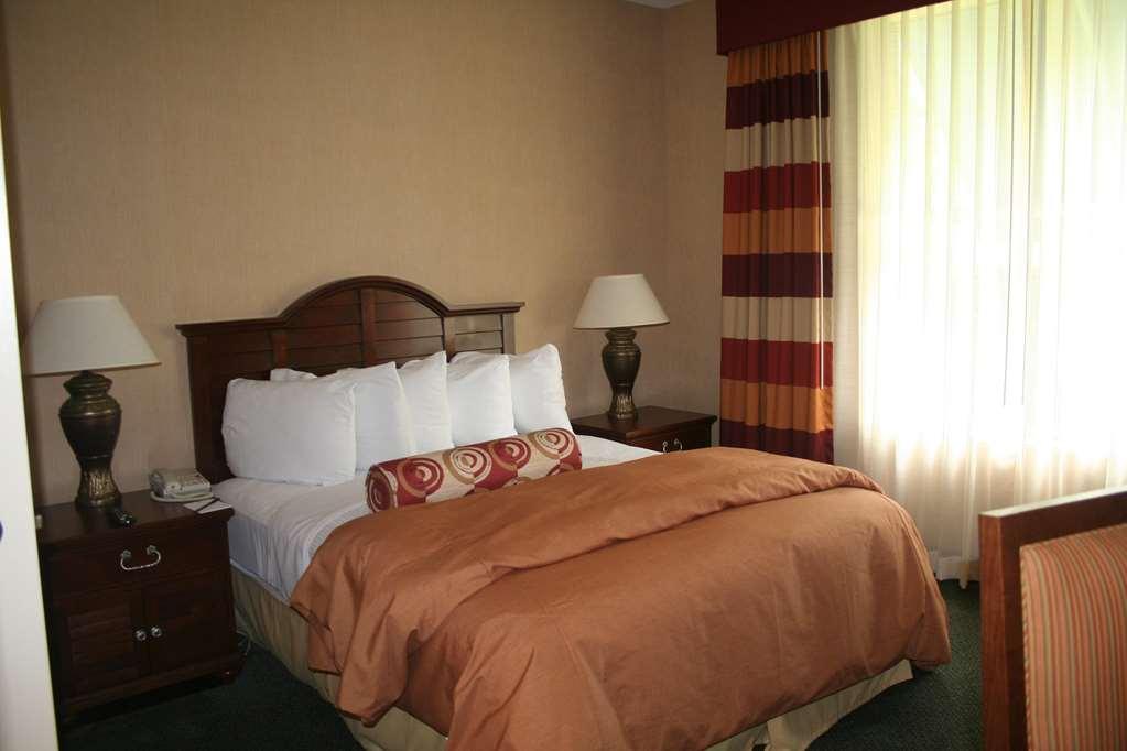 Hotel Embassy By Hilton Atlanta Airport