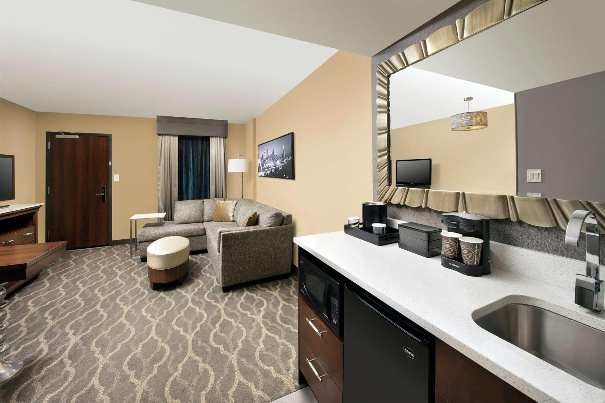 Hotel Embassy By Hilton Atlanta Airport College Park