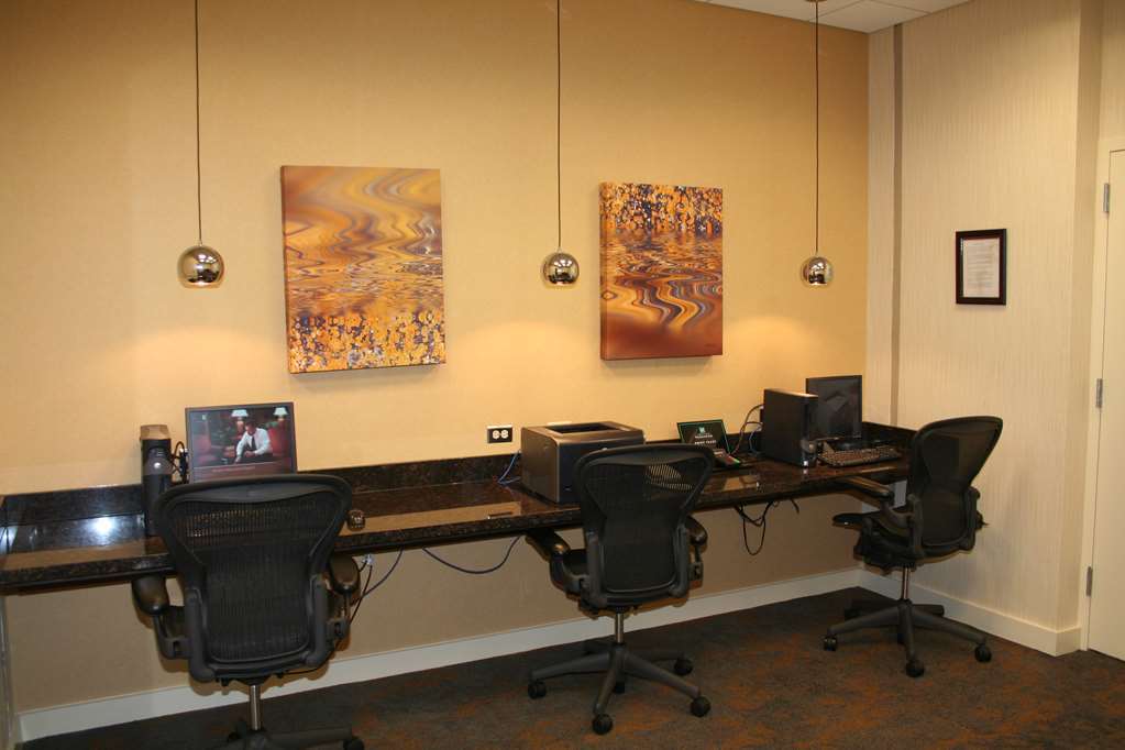 Hotel Embassy By Hilton Atlanta Airport